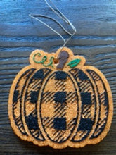 Load image into Gallery viewer, Spa Day Car Freshener